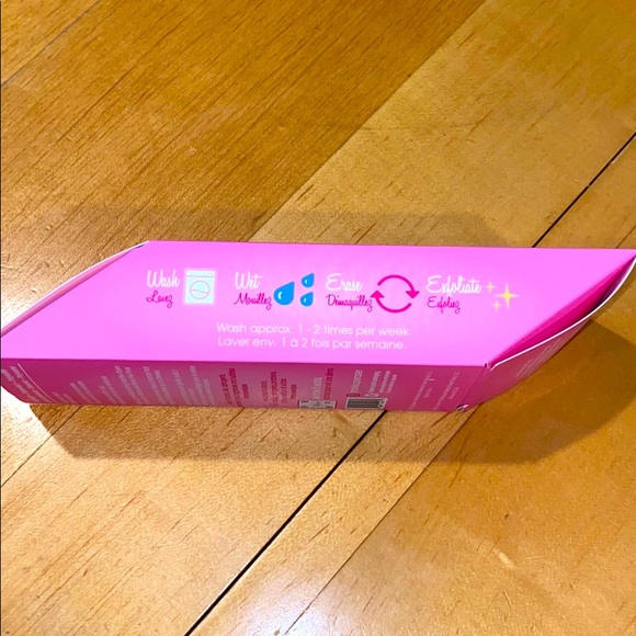 Original Pink Makeup Eraser Cloth - Picture 4 of 4